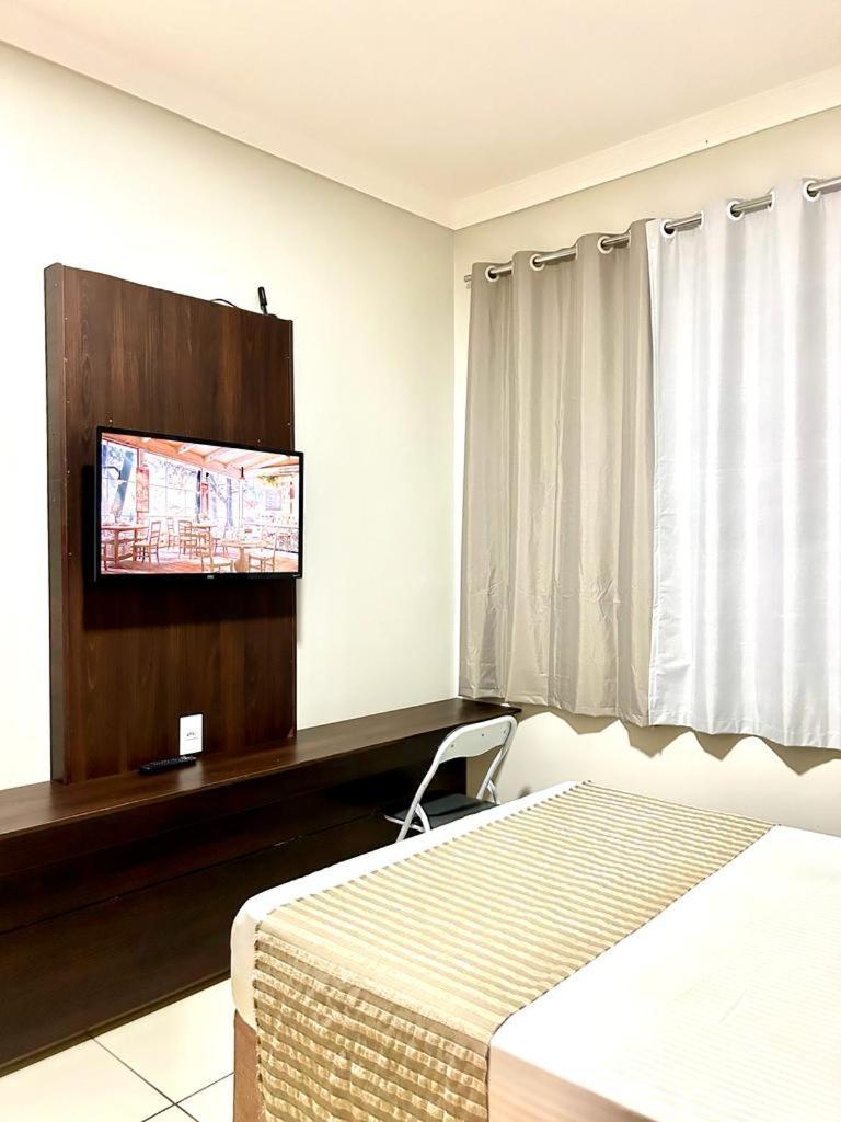 Elo Hostel Тагуатинга Экстерьер фото
