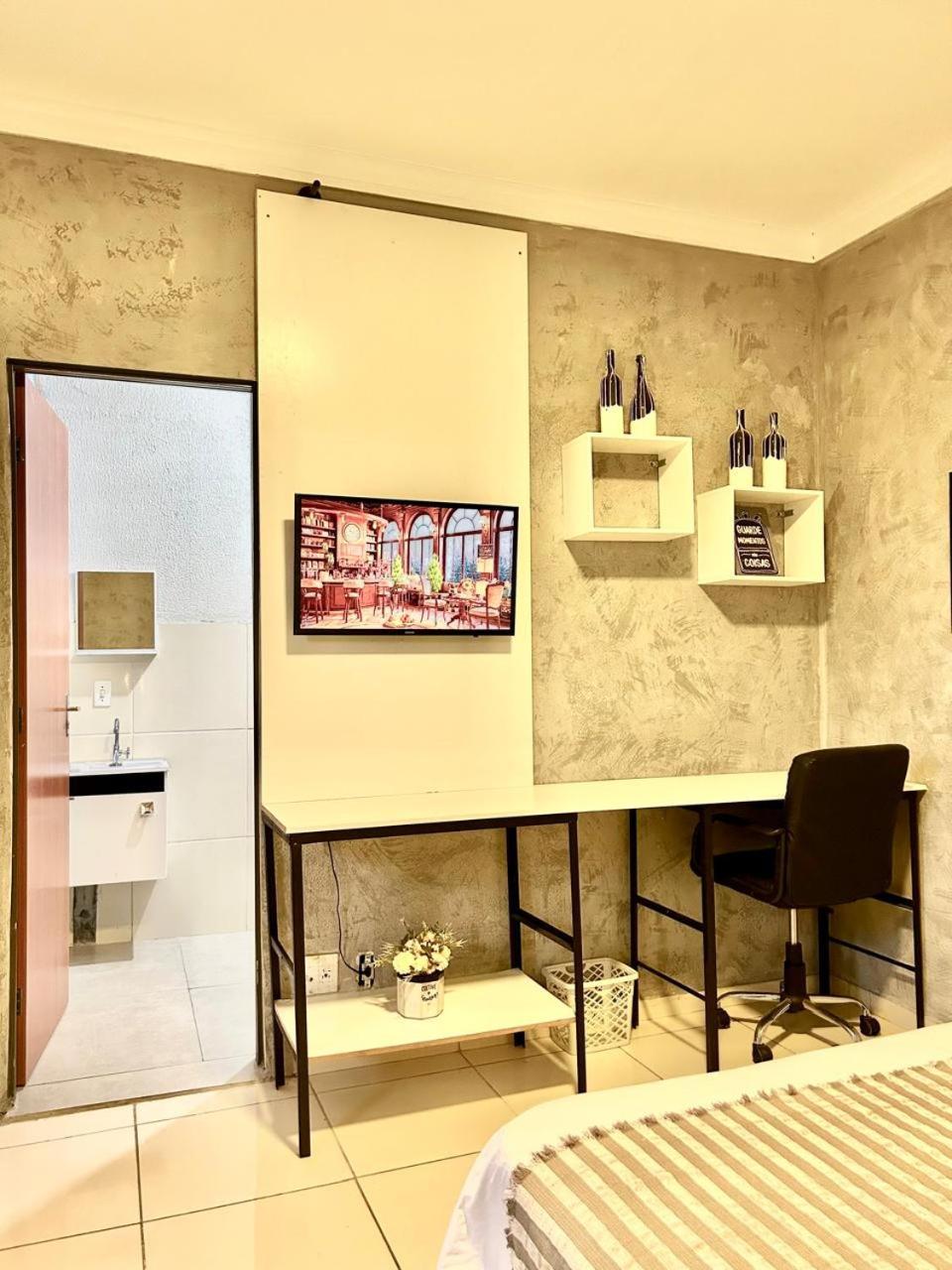 Elo Hostel Тагуатинга Экстерьер фото